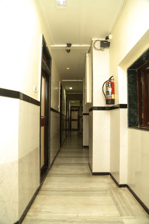 Traveller'S Inn Hotel - Fort Mumbai Luaran gambar