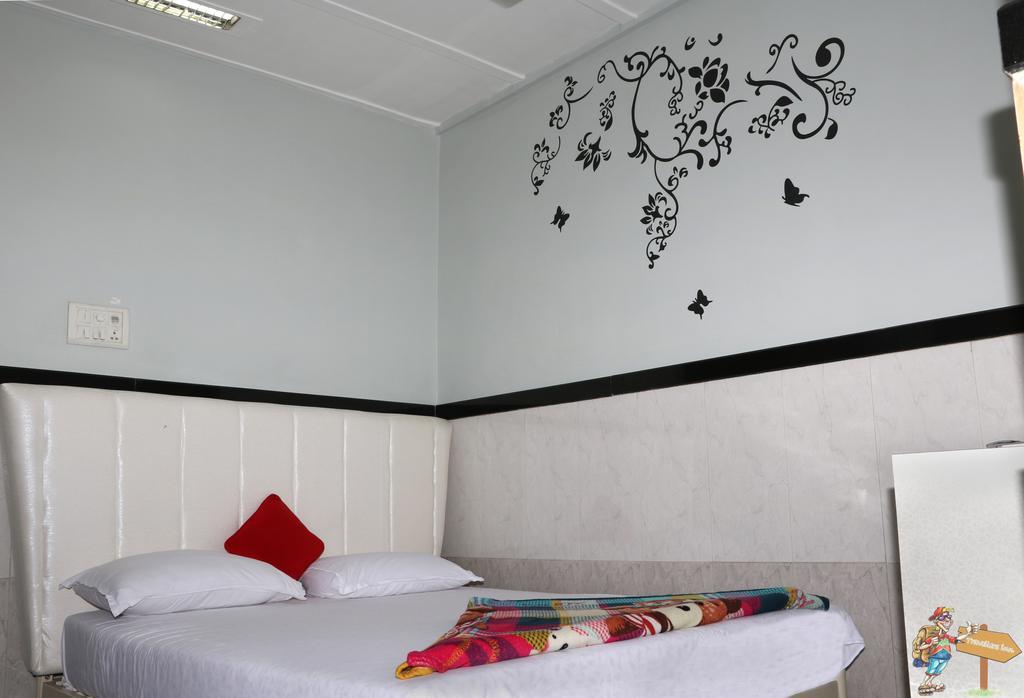Traveller'S Inn Hotel - Fort Mumbai Luaran gambar